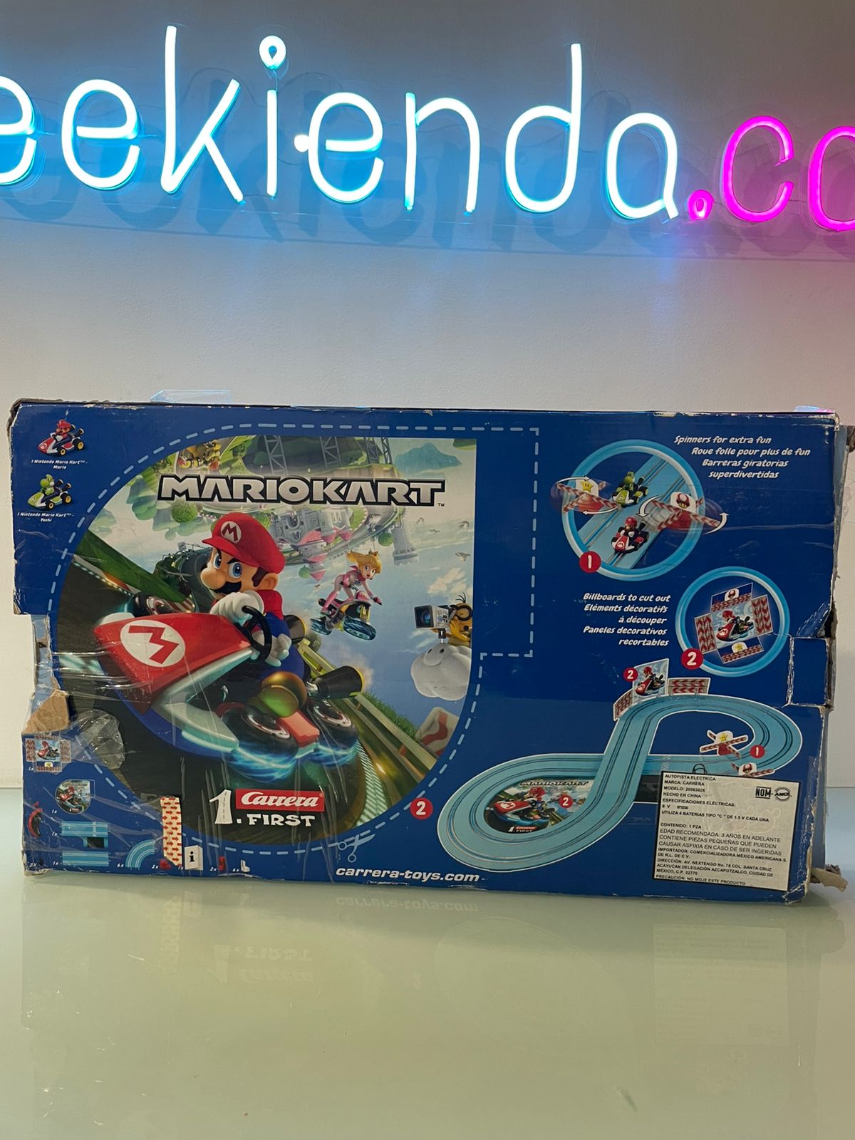 .Geekienda - pista Mario kart carrera 1 first - Mario kart ( carros tipo hotwheels)