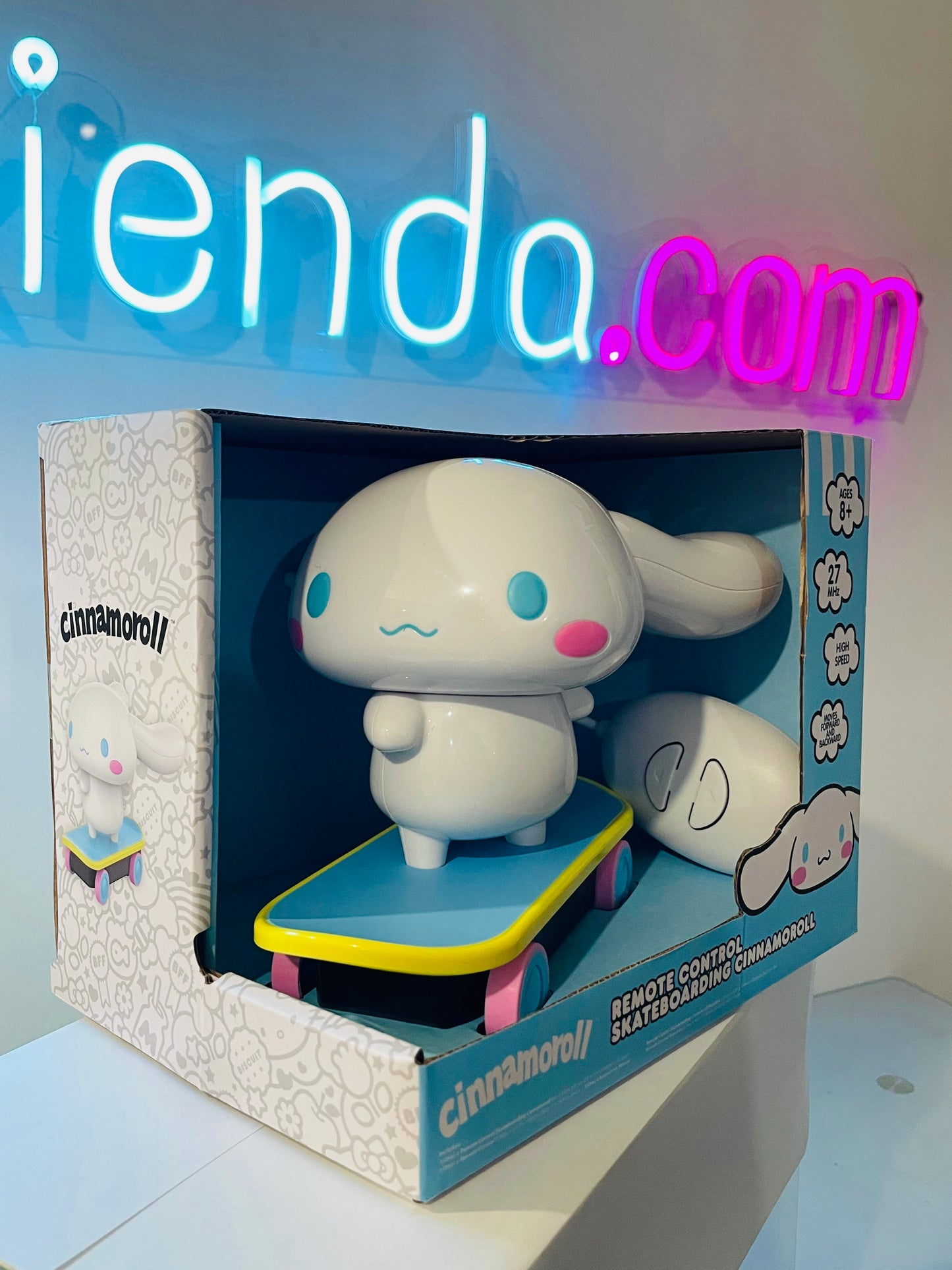 Geekienda - cinamoroll skate a control remoto - hello kitty programas infantiles